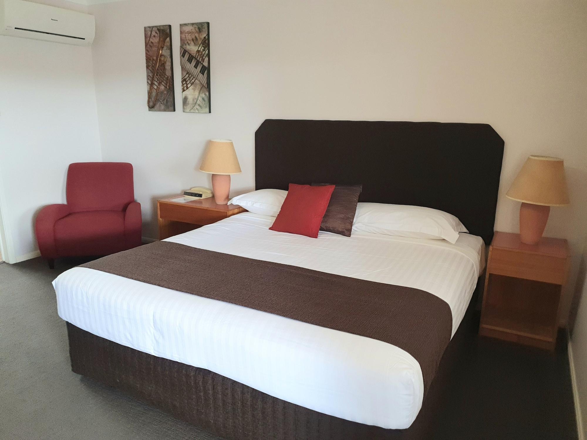 Mcnevins Maryborough Motel Екстериор снимка