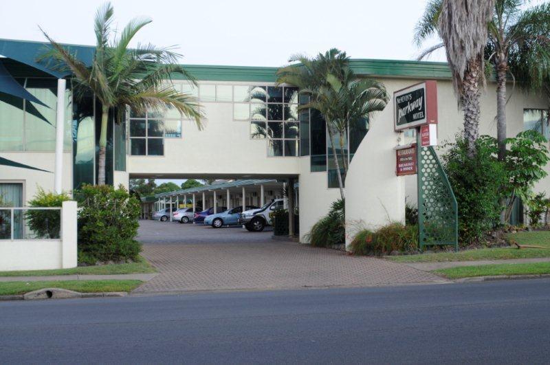 Mcnevins Maryborough Motel Екстериор снимка