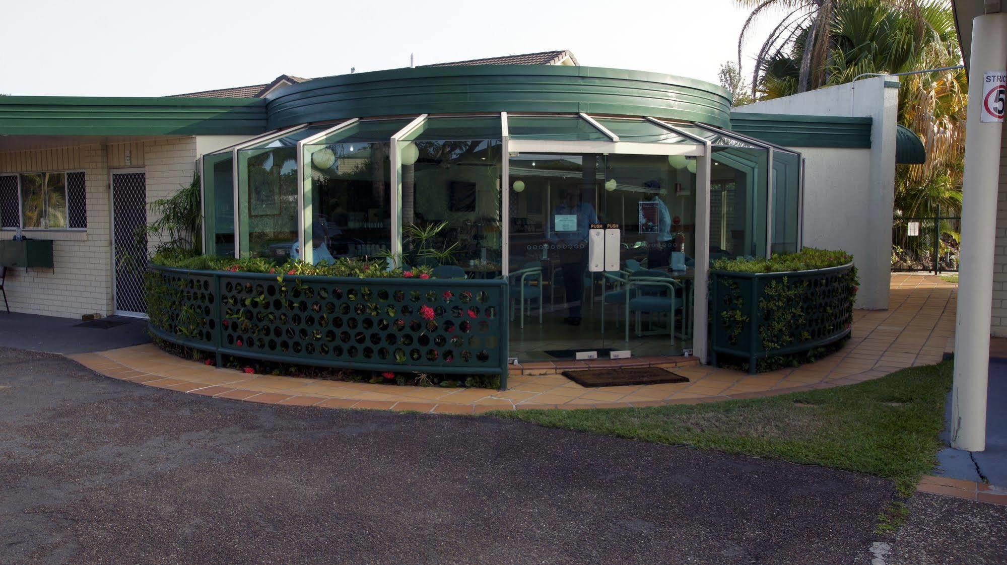 Mcnevins Maryborough Motel Екстериор снимка